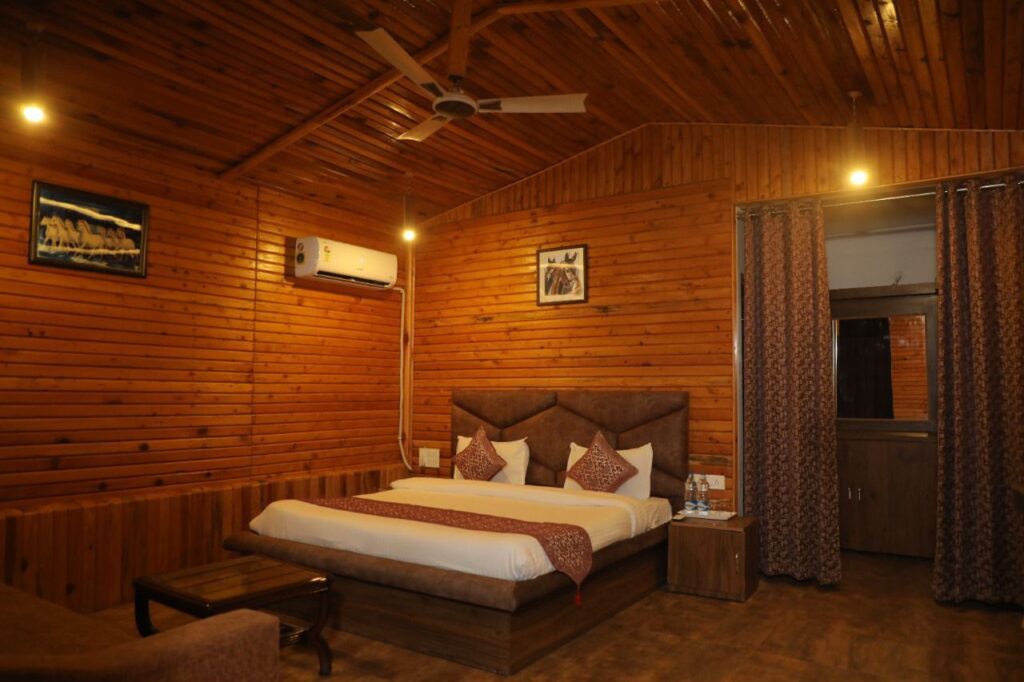 Wooden cottages in Rishikesh