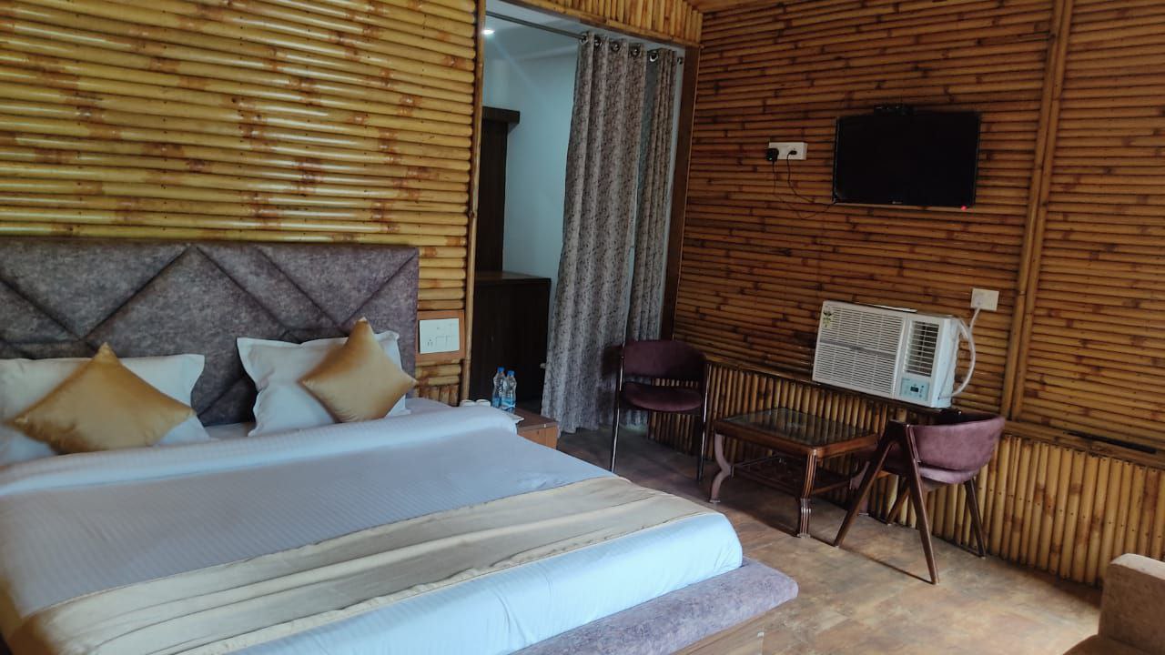 Modern rooms at Hoa Resort in Rishikesh