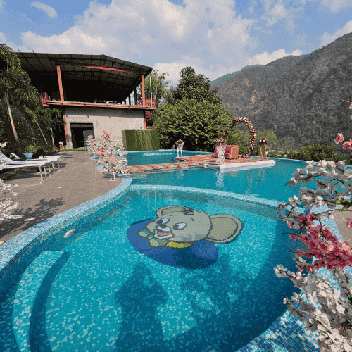 Resort with Swimming pool in Rishikesh